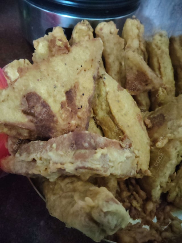 Tasty Bread Pakode cooked by COOX chefs cooks during occasions parties events at home