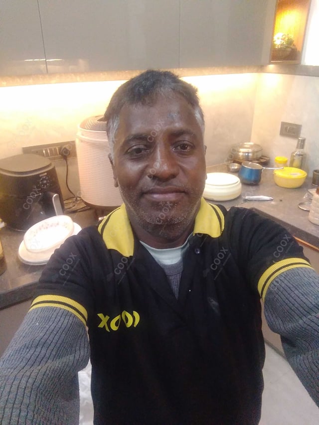 Chef from COOX at bookings. Professional cooks chefs at home