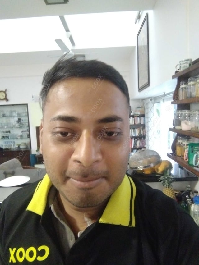 Chef from COOX at bookings. Professional cooks chefs at home