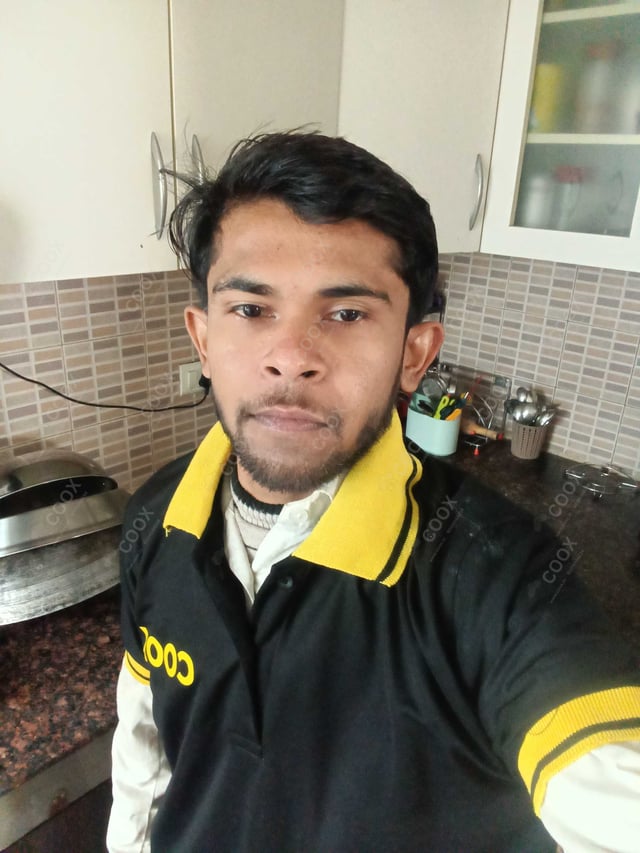 Chef from COOX at bookings. Professional cooks chefs at home