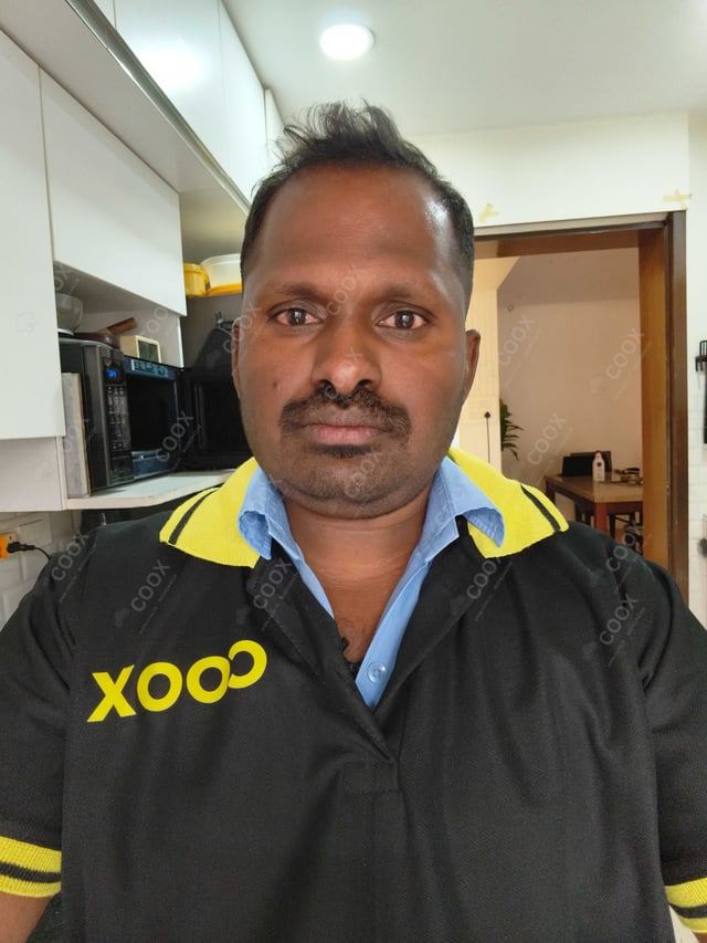 Chef from COOX at bookings. Professional cooks chefs at home