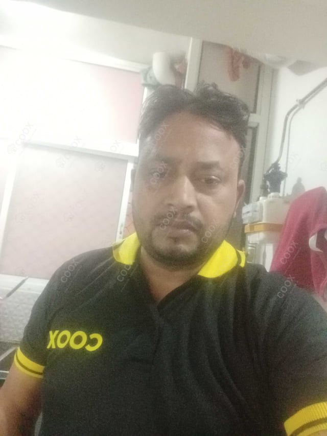 Chef from COOX at bookings. Professional cooks chefs at home