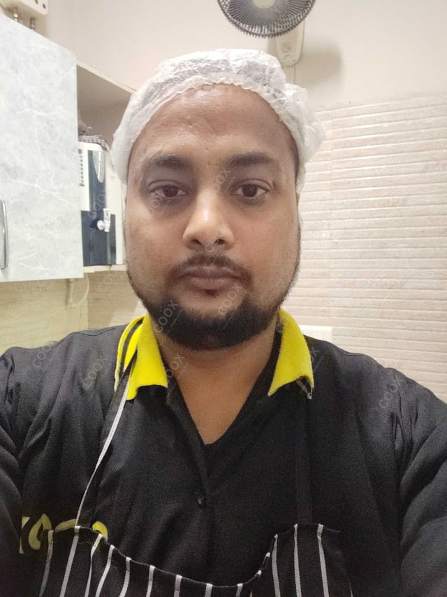 Chef from COOX at bookings. Professional cooks chefs at home