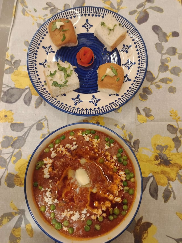 Delicious Pav Bhaji prepared by COOX