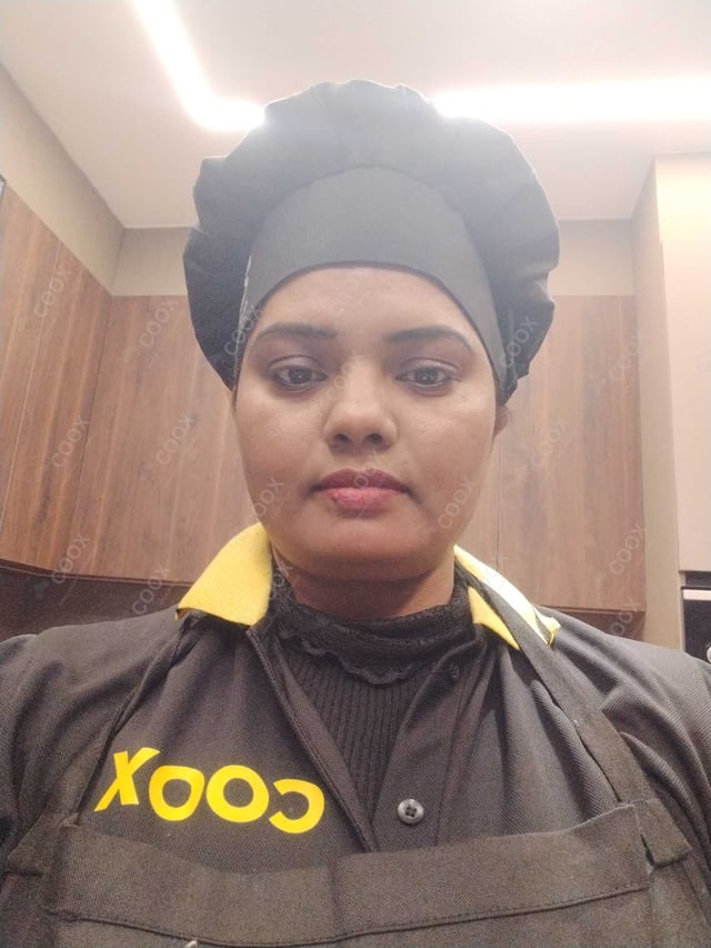 Chef from COOX at bookings. Professional cooks chefs at home