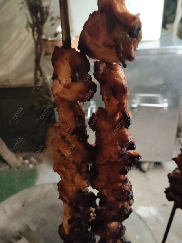 Delicious Thai Basil Chicken prepared by COOX