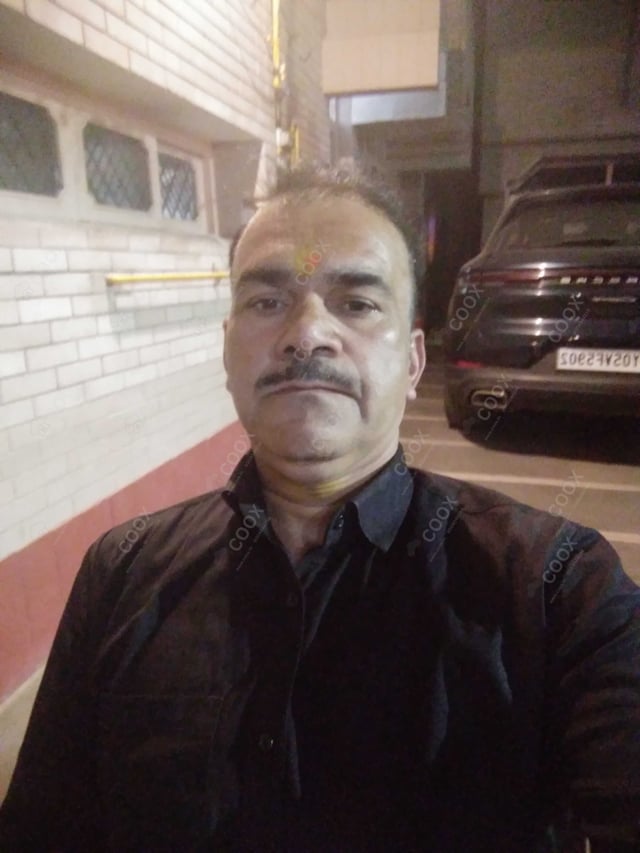 Chef from COOX at bookings. Professional cooks chefs at home