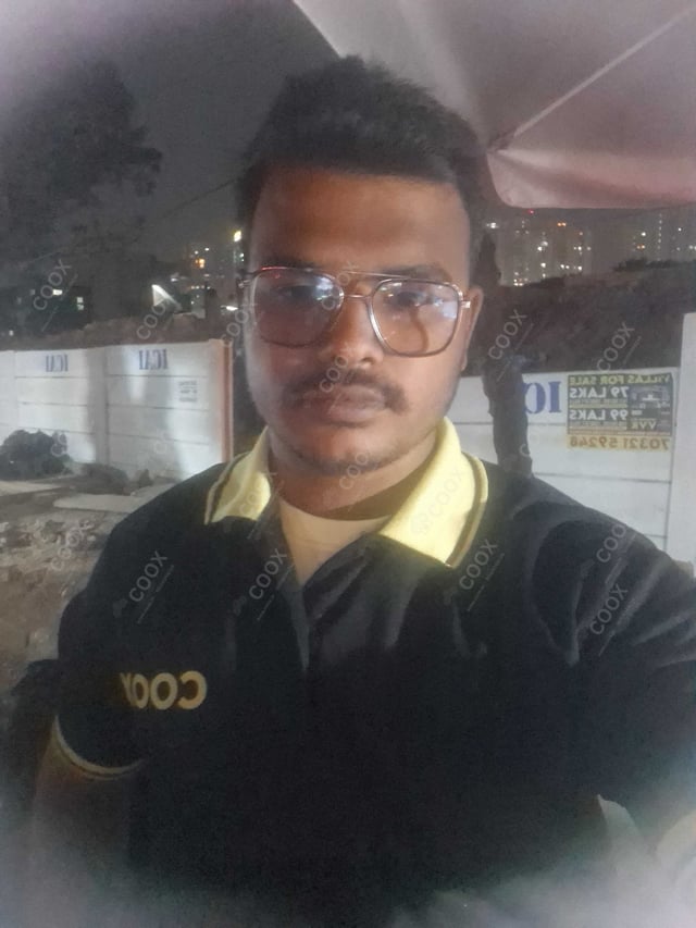 Chef from COOX at bookings. Professional cooks chefs at home