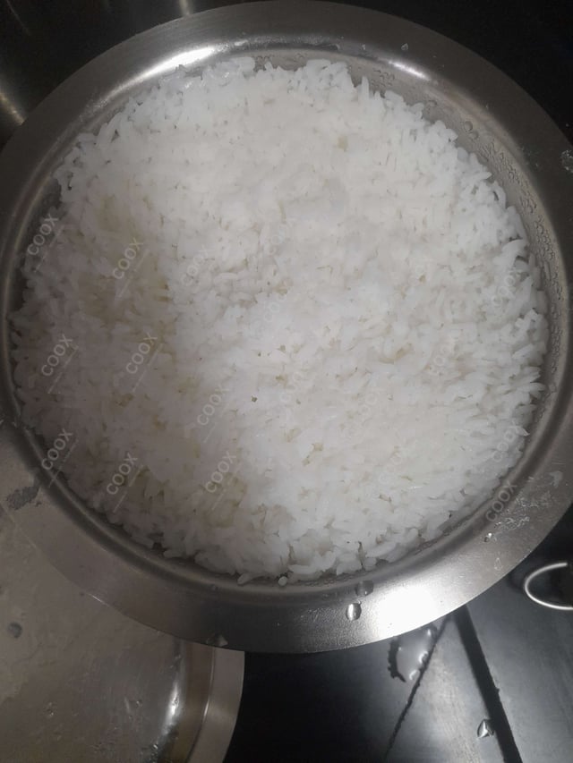 Tasty Veg Pad Thai Noodles cooked by COOX chefs cooks during occasions parties events at home