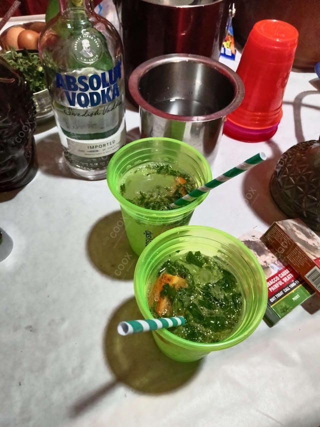 Delicious Gin Sour prepared by COOX