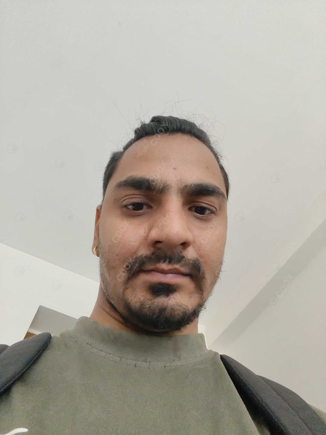 Chef from COOX at bookings. Professional cooks chefs at home