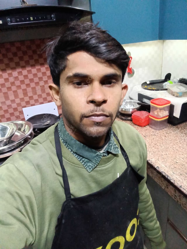 Chef from COOX at bookings. Professional cooks chefs at home