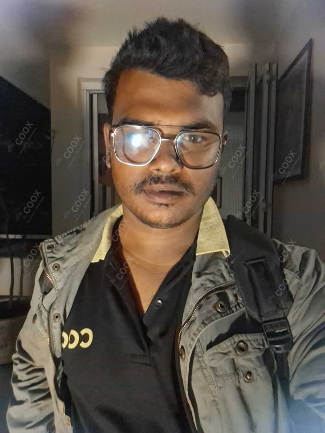 Chef from COOX at bookings. Professional cooks chefs at home