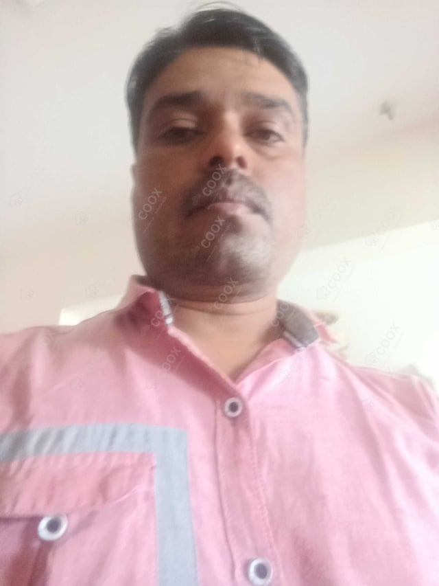 Chef from COOX at bookings. Professional cooks chefs at home