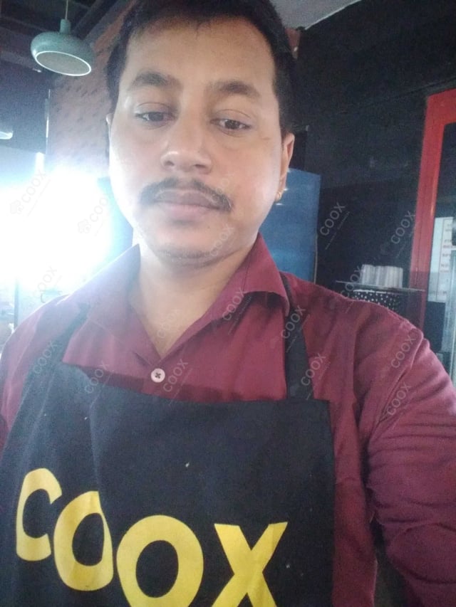 Chef from COOX at bookings. Professional cooks chefs at home