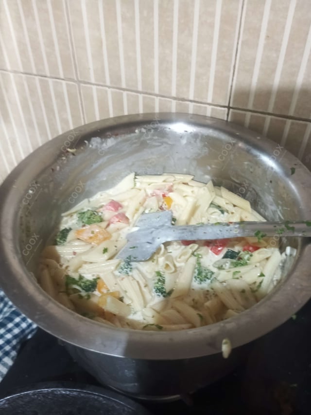 Delicious Pasta in White Sauce prepared by COOX