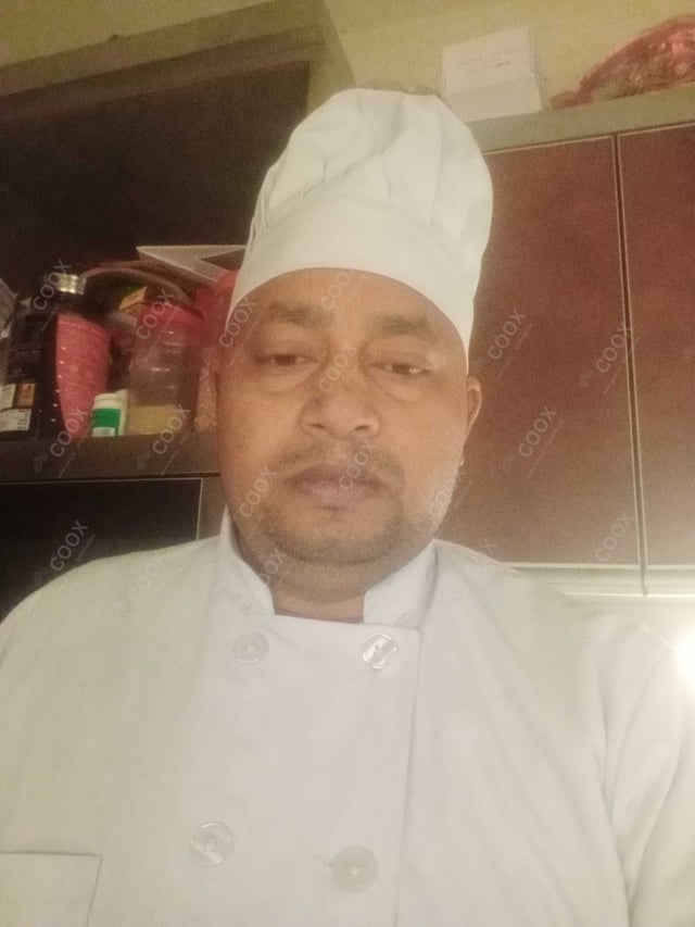 Chef from COOX at bookings. Professional cooks chefs at home