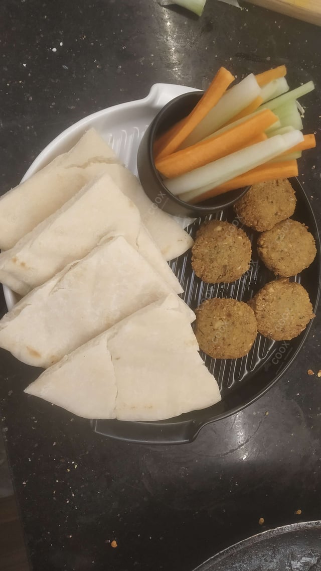 Tasty Falafel Pockets cooked by COOX chefs cooks during occasions parties events at home