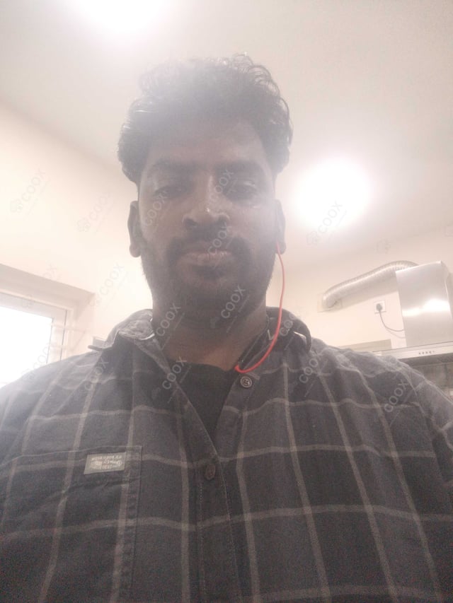 Chef from COOX at bookings. Professional cooks chefs at home