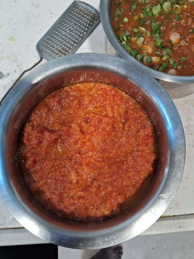 Tasty Melted Chocolate on Strawberries cooked by COOX chefs cooks during occasions parties events at home