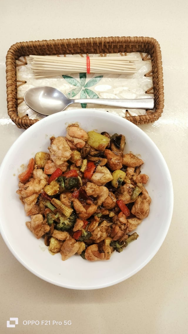 Delicious Chicken in Black Bean Sauce prepared by COOX