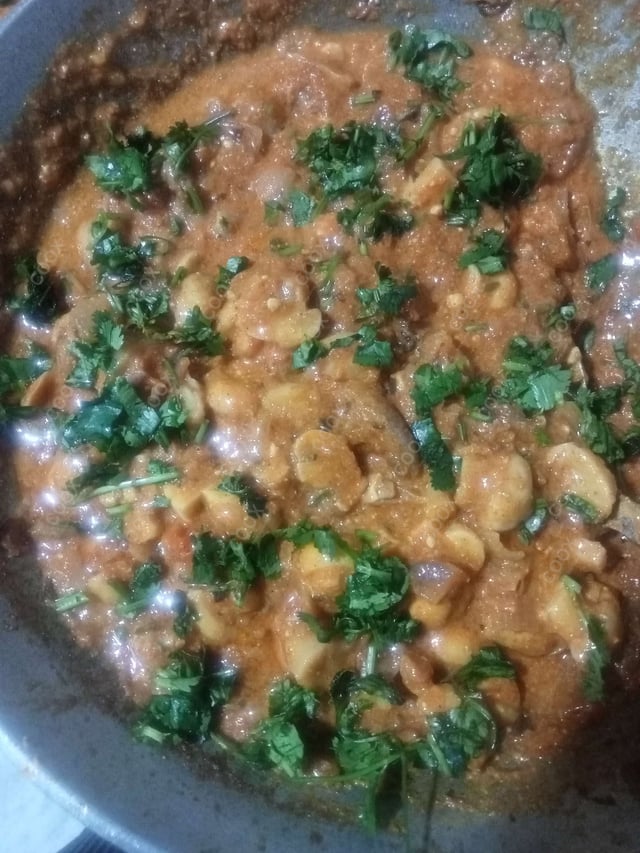 Delicious Mushroom do Pyaza prepared by COOX