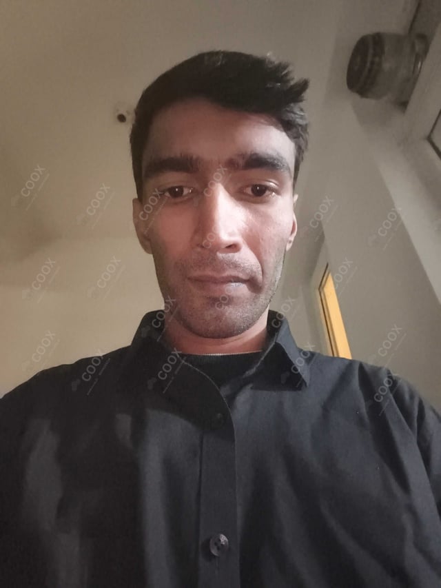 Chef from COOX at bookings. Professional cooks chefs at home