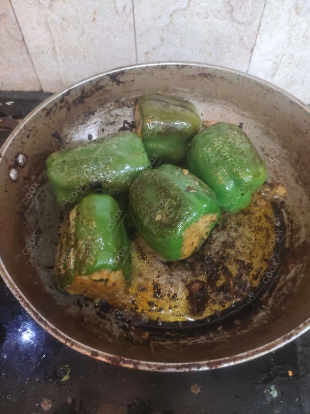 Tasty Stuffed Bell Peppers cooked by COOX chefs cooks during occasions parties events at home