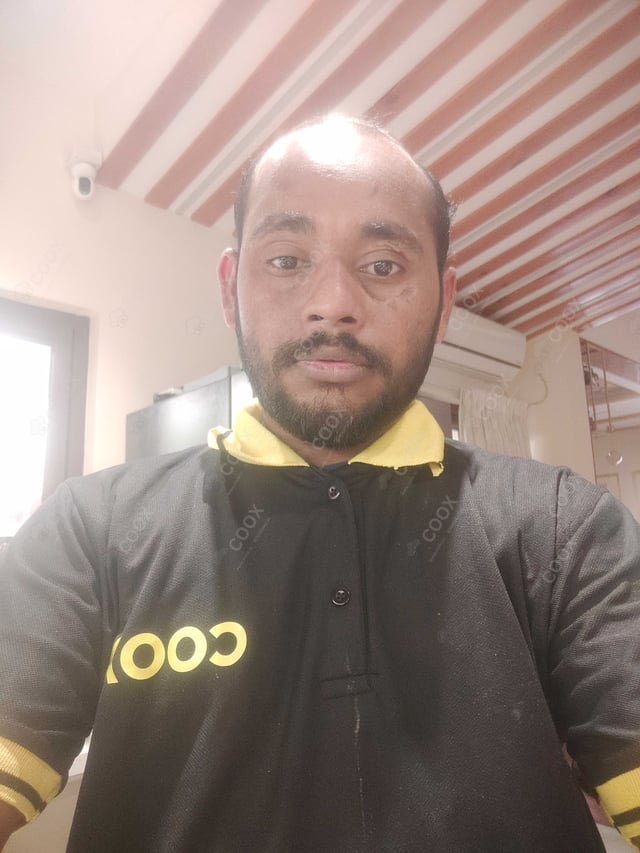 Chef from COOX at bookings. Professional cooks chefs at home