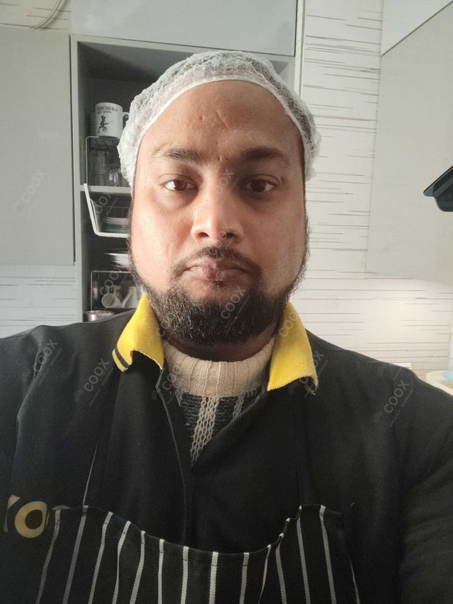 Chef from COOX at bookings. Professional cooks chefs at home