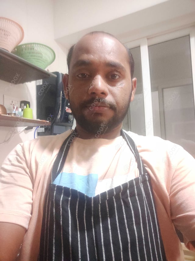 Chef from COOX at bookings. Professional cooks chefs at home