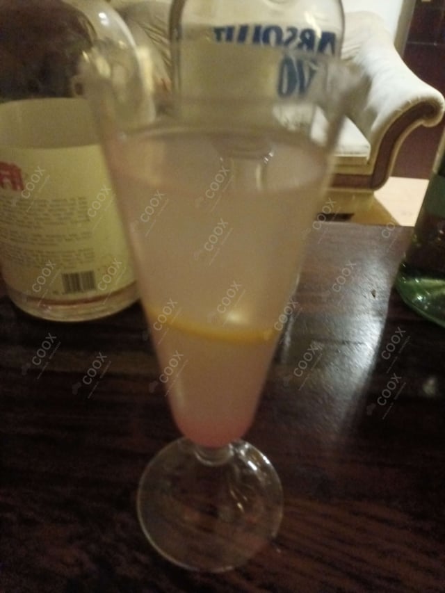 Delicious Gin Sour prepared by COOX