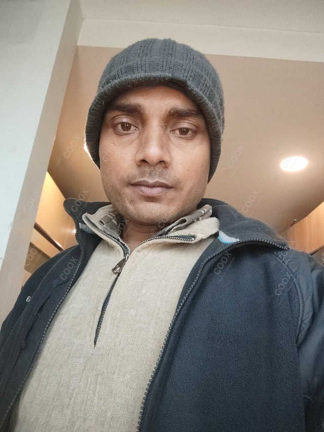 Chef from COOX at bookings. Professional cooks chefs at home