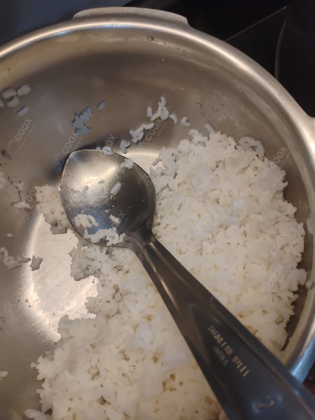 Delicious Steamed Rice prepared by COOX
