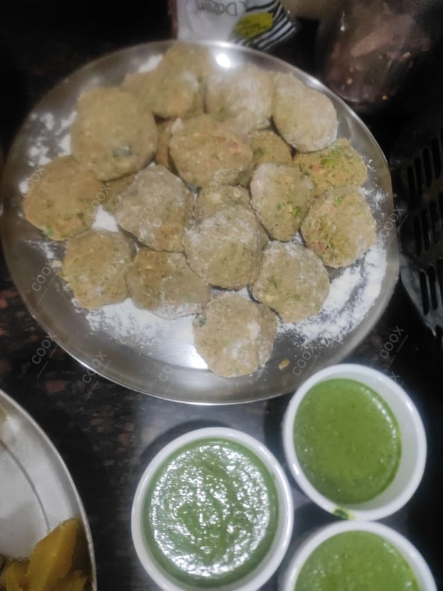 Delicious Bhel Puri prepared by COOX