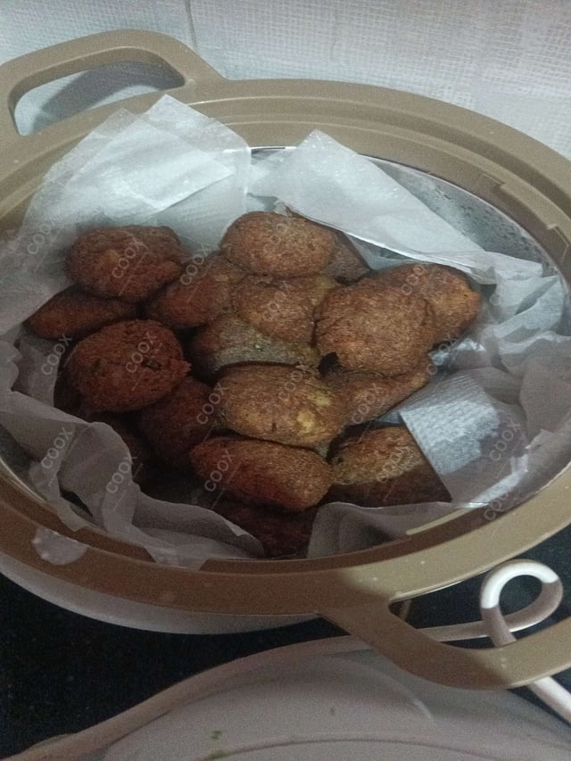 Tasty Kuttu ke Pakode cooked by COOX chefs cooks during occasions parties events at home