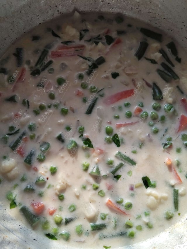 Tasty Vegetable Stew cooked by COOX chefs cooks during occasions parties events at home