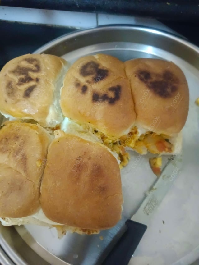 Tasty Paneer Tikka Burger cooked by COOX chefs cooks during occasions parties events at home