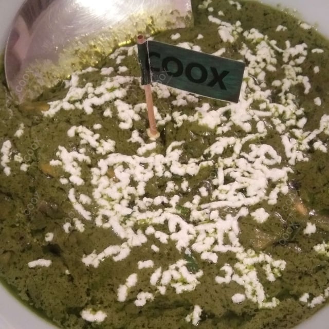 Tasty Palak Paneer cooked by COOX chefs cooks during occasions parties events at home