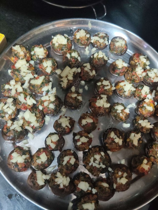 Tasty Stuffed Mushrooms cooked by COOX chefs cooks during occasions parties events at home