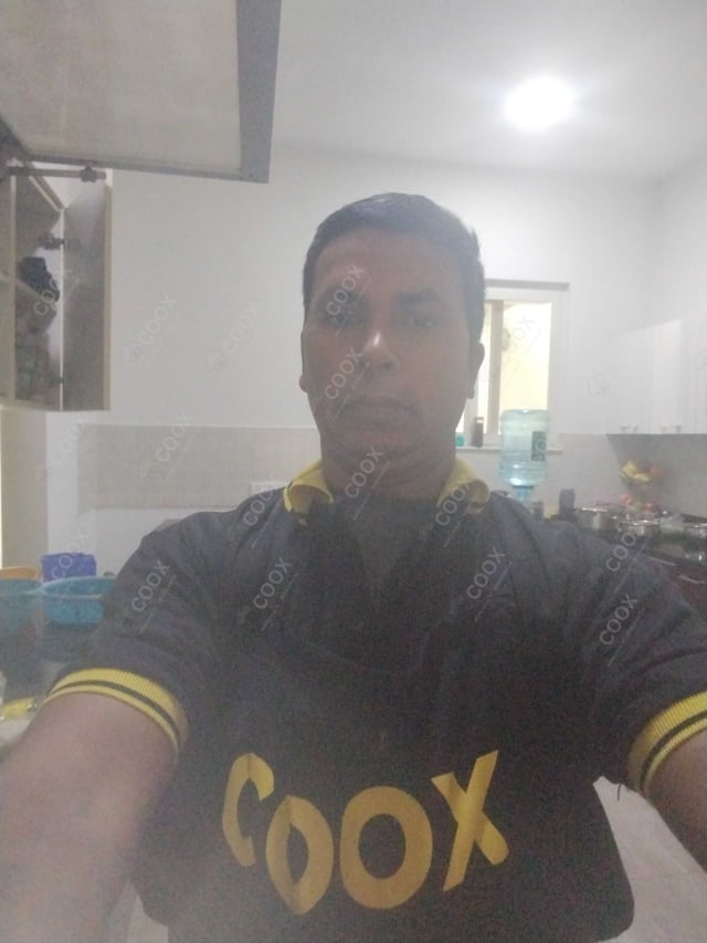 Chef from COOX at bookings. Professional cooks chefs at home