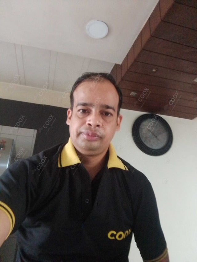 Chef from COOX at bookings. Professional cooks chefs at home