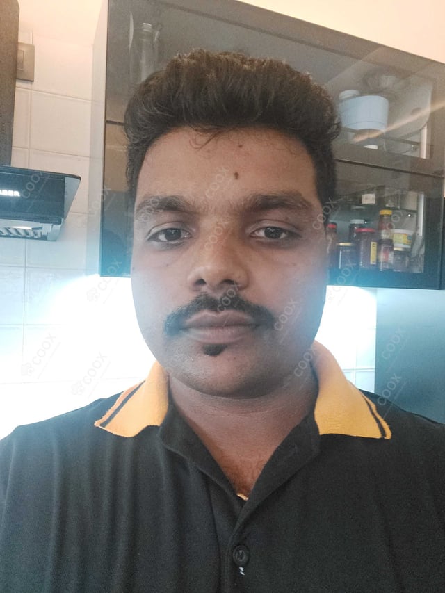 Chef from COOX at bookings. Professional cooks chefs at home