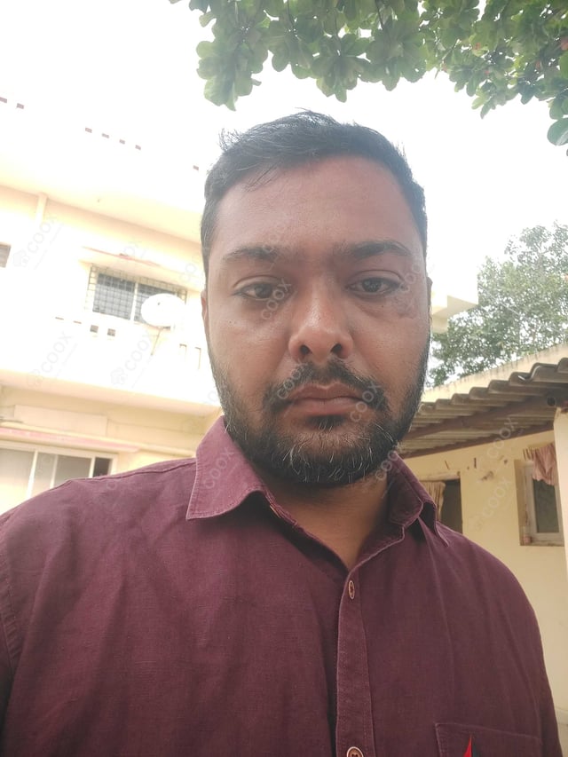 Chef from COOX at bookings. Professional cooks chefs at home