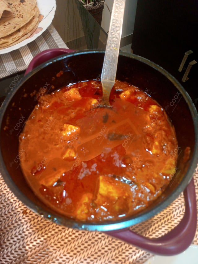Delicious Paneer Lababdar prepared by COOX