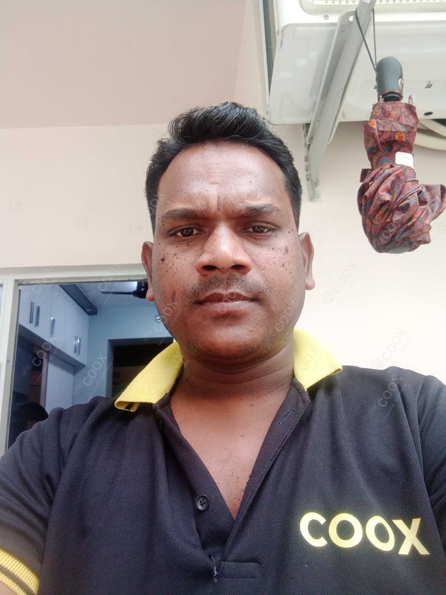 Chef from COOX at bookings. Professional cooks chefs at home