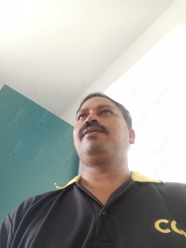 Chef from COOX at bookings. Professional cooks chefs at home