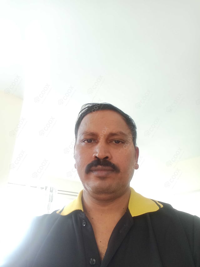 Chef from COOX at bookings. Professional cooks chefs at home