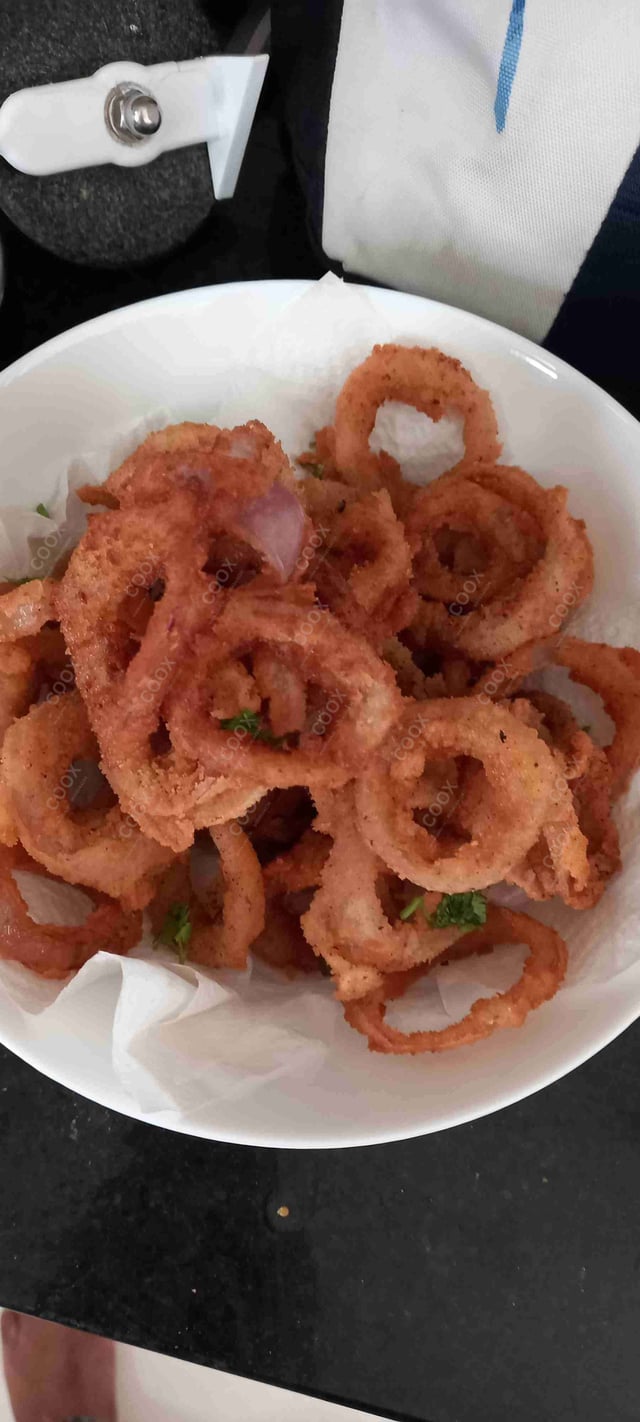 Tasty Onion Rings cooked by COOX chefs cooks during occasions parties events at home