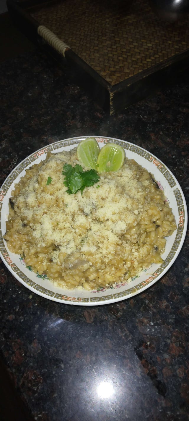 Tasty Chicken Risotto cooked by COOX chefs cooks during occasions parties events at home